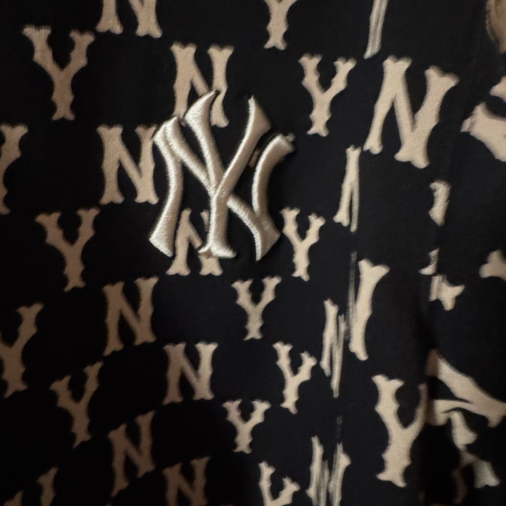 MLB Black and tan Jacket